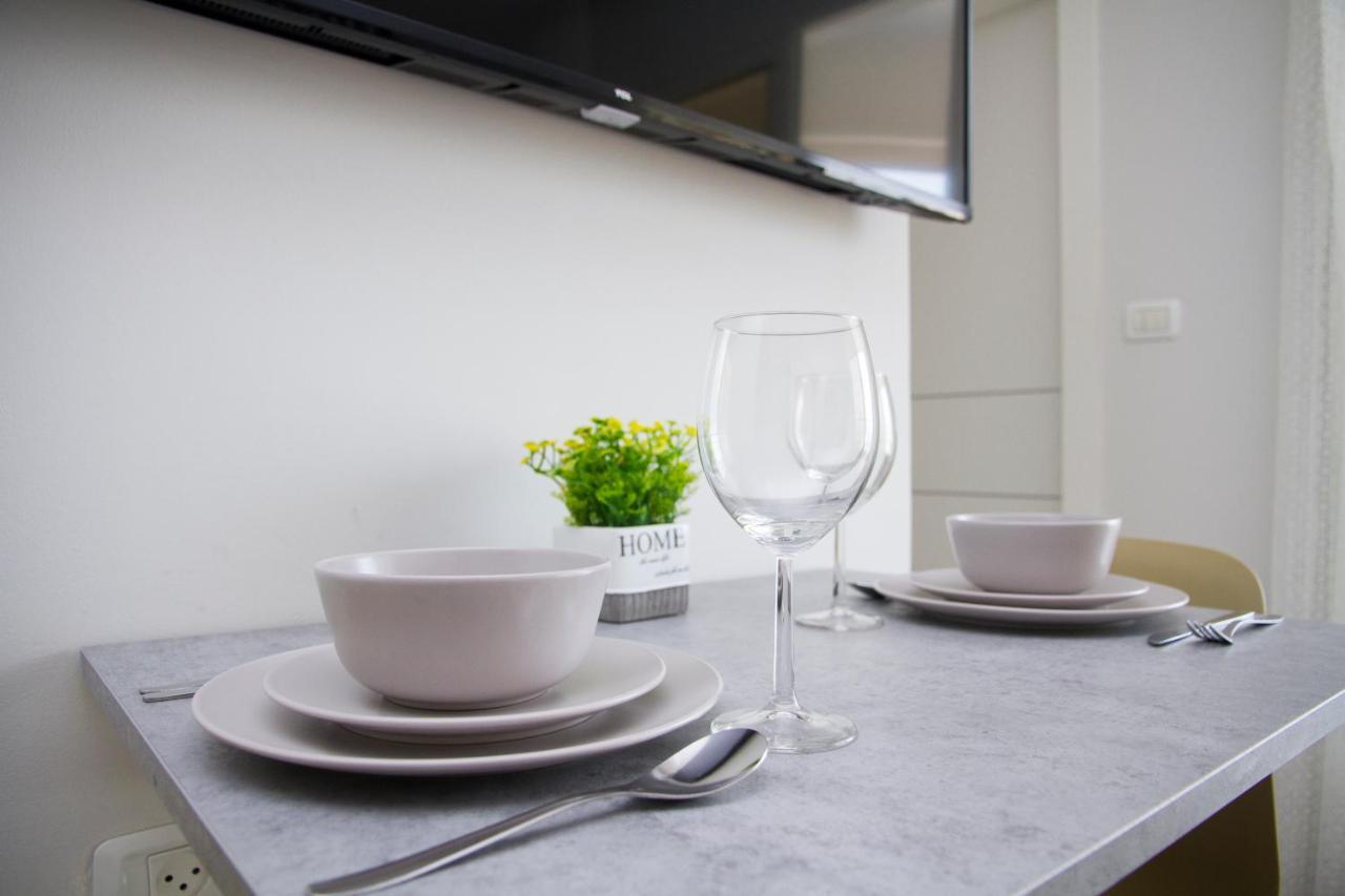 Apartments4You Leonardo 11 Bat Yam Exterior foto